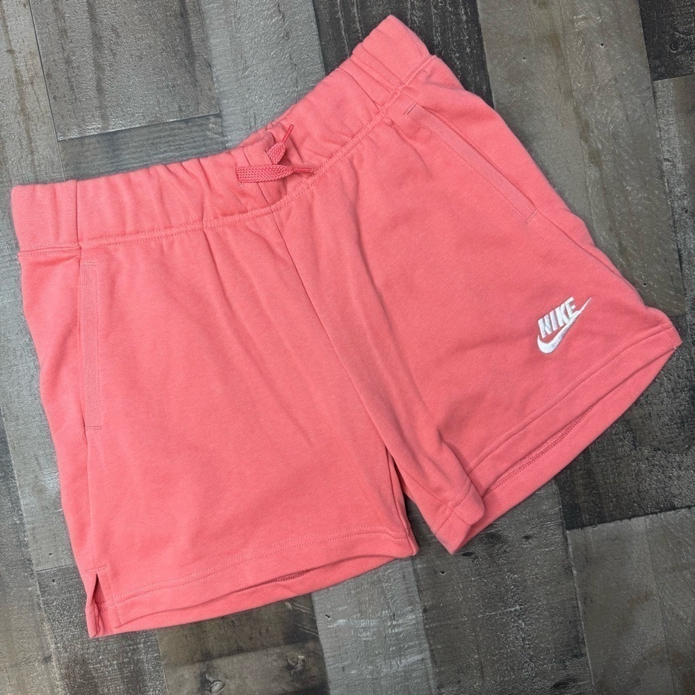 NWT Nike Knit Shorts girls size XL